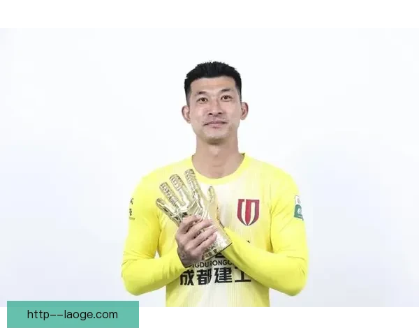 刘殿座门前屡献神扑成传奇足坛话题如何看待其背后深层次的原因与影响